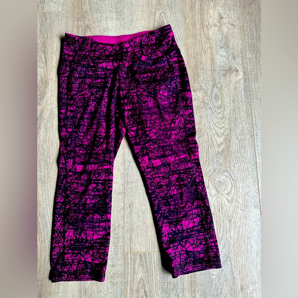 Old navy capri workout pants